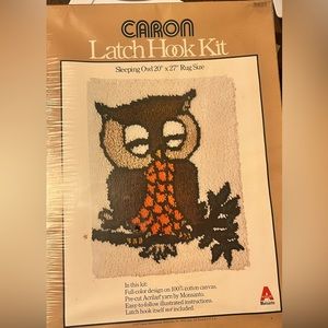 NIB 1977 Vintage Caron Latch Hook Kit